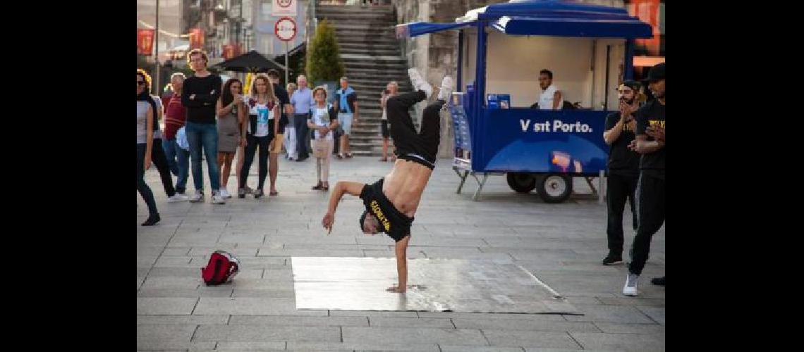 Postulan al breakdance para que sea un deporte oliacutempico en Pariacutes 2024