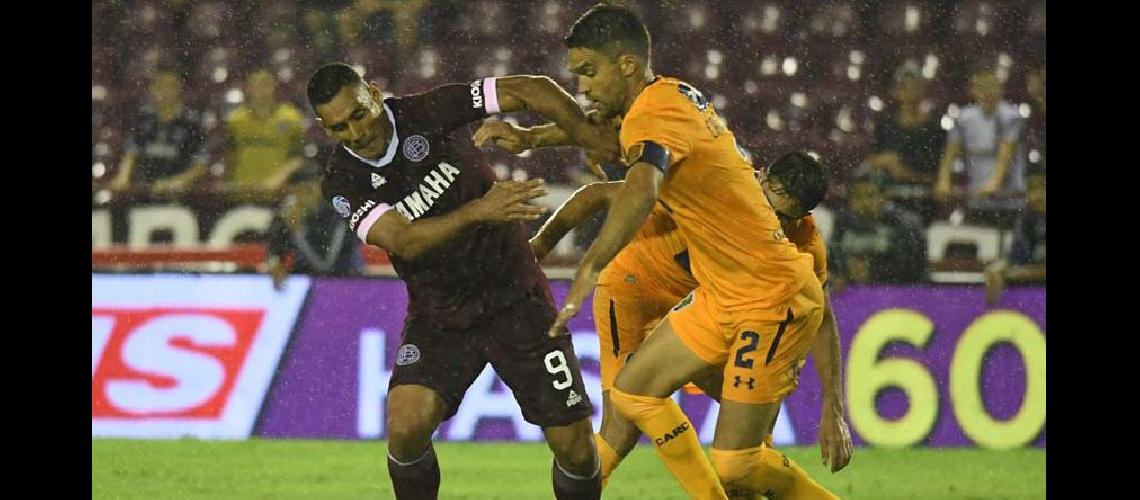 Joseacute Sand marcoacute por cuarto partido consecutivo y sube en la tabla histoacuterica del club
