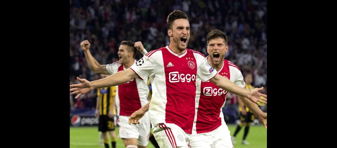 El nombre de NicolaacutesTagliafico surgido en Banfield suena en los equipos top de Europa