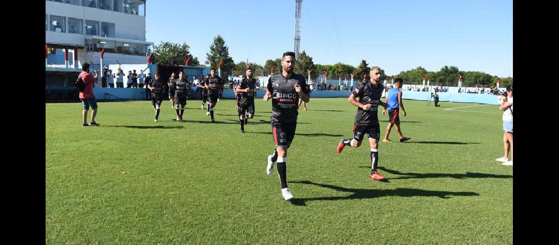 Brown de Adrogueacute busca su cuarto triunfo consecutivo para afianzarse en el Reducido