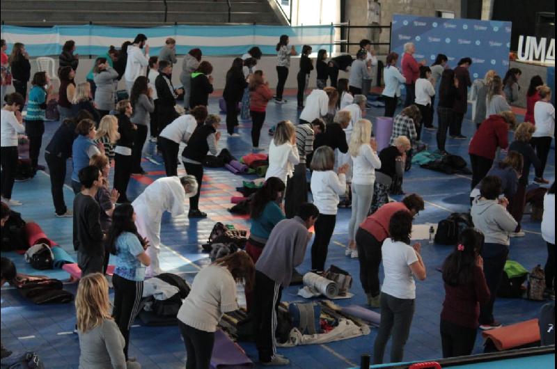 el evento ya se habiacutea realizado el antildeo pasado para festejar el diacutea internacional del yoga