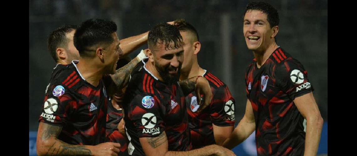 River ganoacute en Coacuterdoba y dio un paso fundamental a la Libertadores 2020