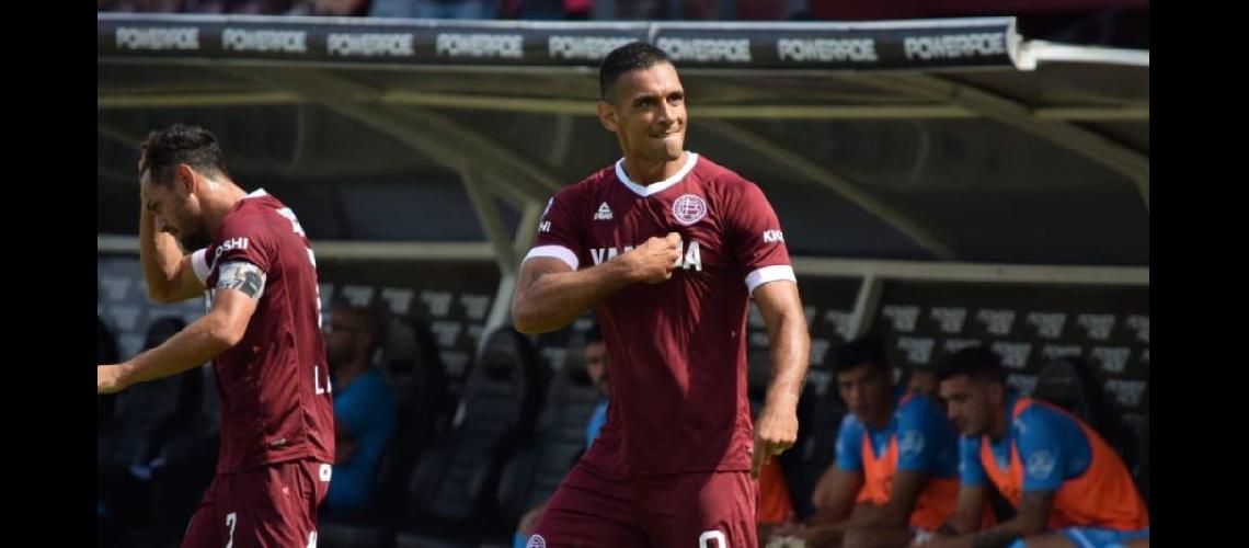 Sand a los 4 minutos anotoacute el primer gol de Lanuacutes