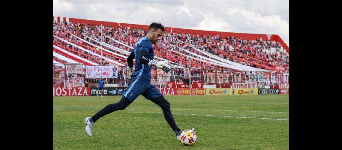 El arquero fue uno de los mejores en la caiacuteda ante el Milrayitas
