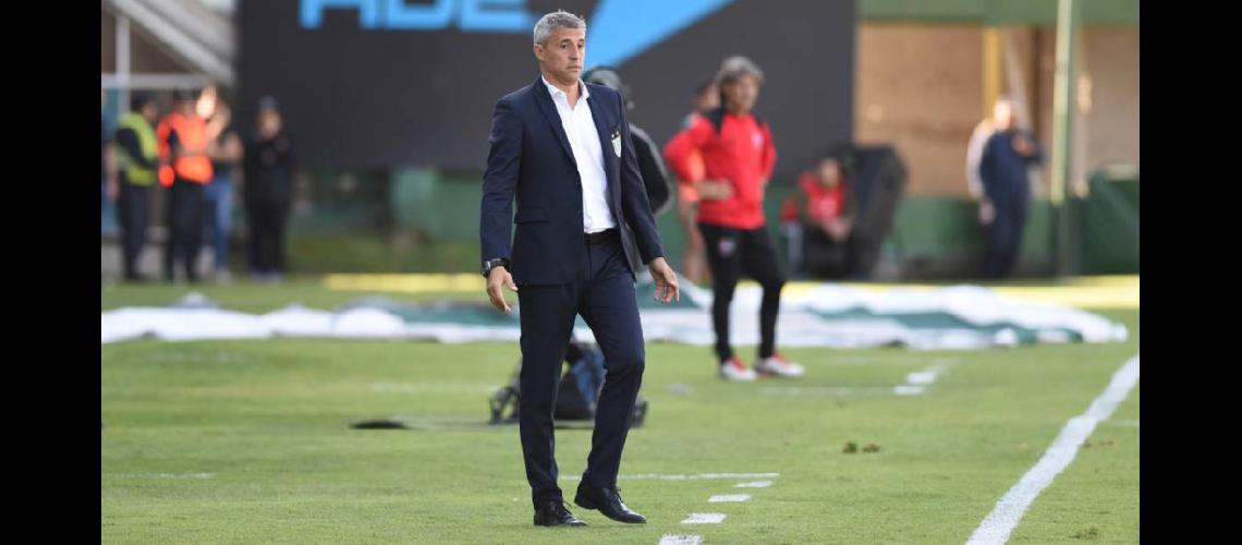 El DT del Taladro quiere su equipo tenga maacutes solidez en las aacutereas