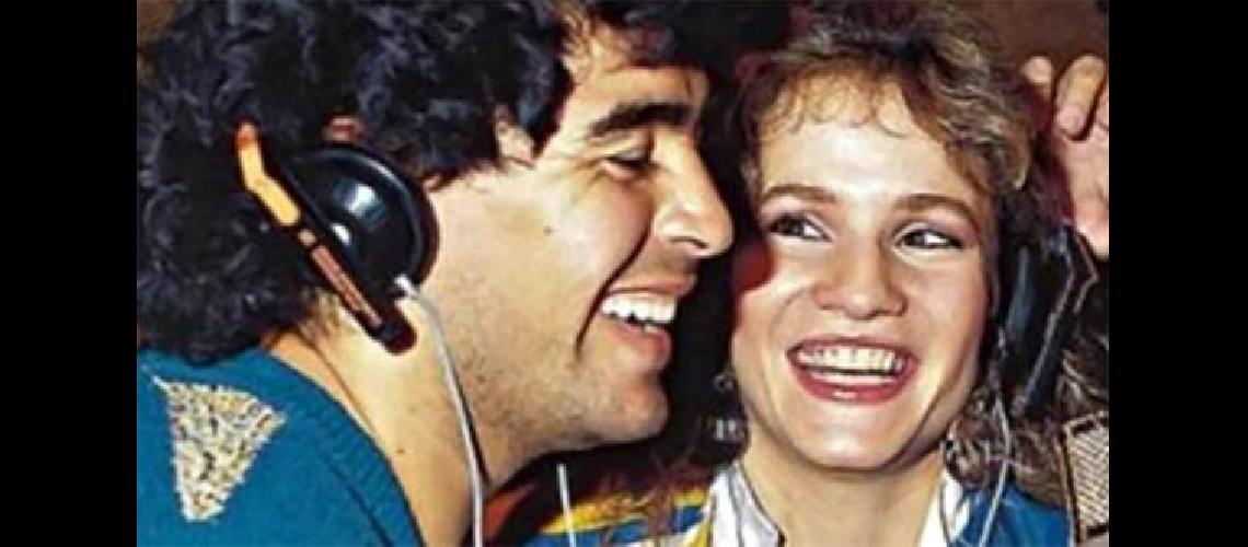 iquestQuieacuten seraacute Luciacutea Galaacuten en la serie de Maradona