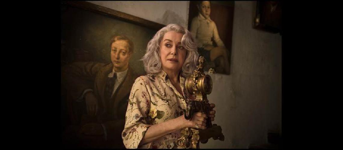 es una de las grandes divas del cine