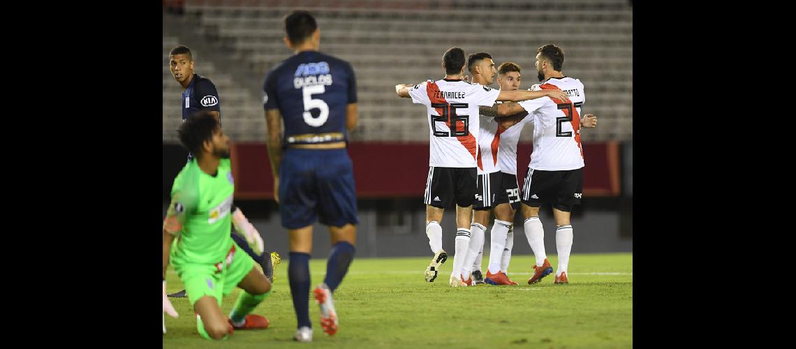 El dominio de River fue abrumador y le ganoacute con comodidad a Alianza Lima