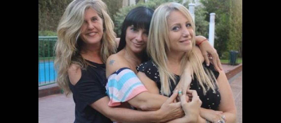De estrellas juveniles a ldquoChicas Retrordquo