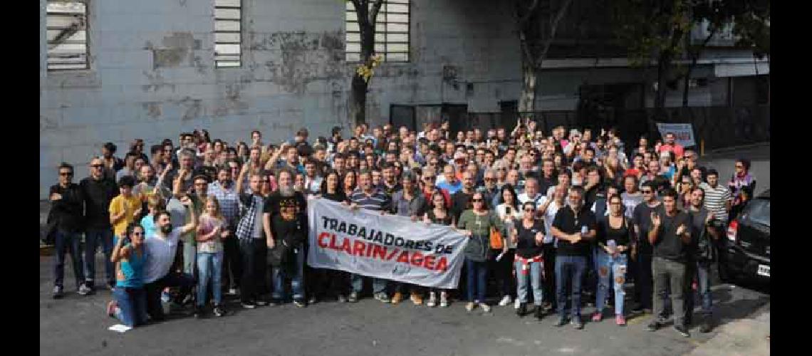 Frente a los despidos los trabajadores de Clarin paran