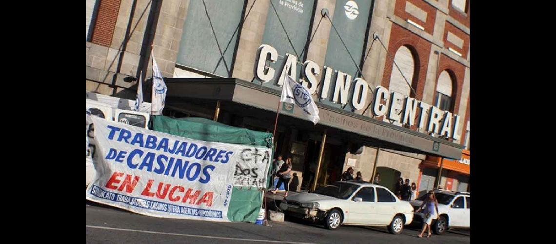 Los trabajadores se concentraron frente al Casino Central de Mar del Plata