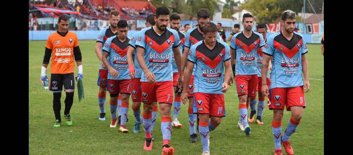 Brown necesita ganar y esperar otros resultados