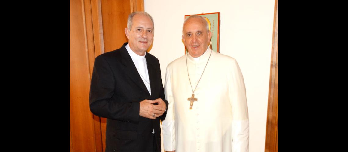 El Obispo de Lomas monsentildeor Jorge Lugones se reuniraacute con Francisco