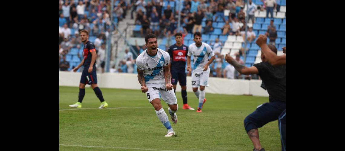 Arregui de buen torneo en San Martiacuten estaacute en la oacuterbita de Crespo