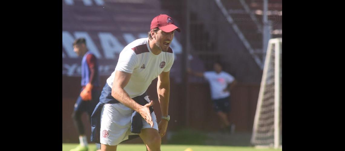 Zubeldiacutea quiere jugadores en zonas claves