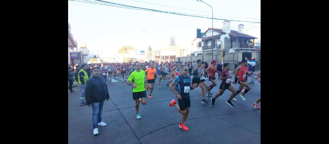 Alrededor de 800 personas participaron de la carrera