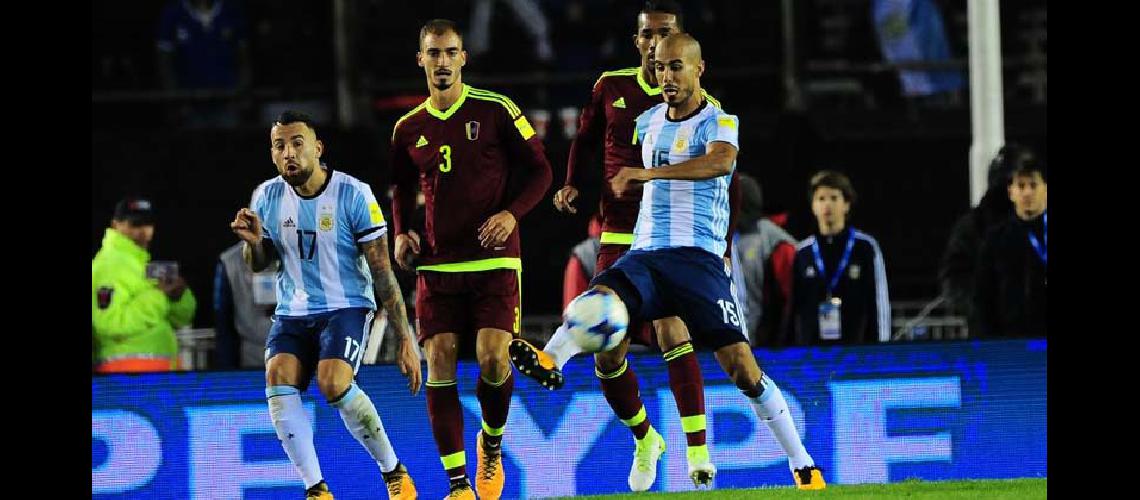 Guido Pizarro fue elegido por el DT de la Seleccioacuten Argentina en reemplazo de Ezequiel Palacios