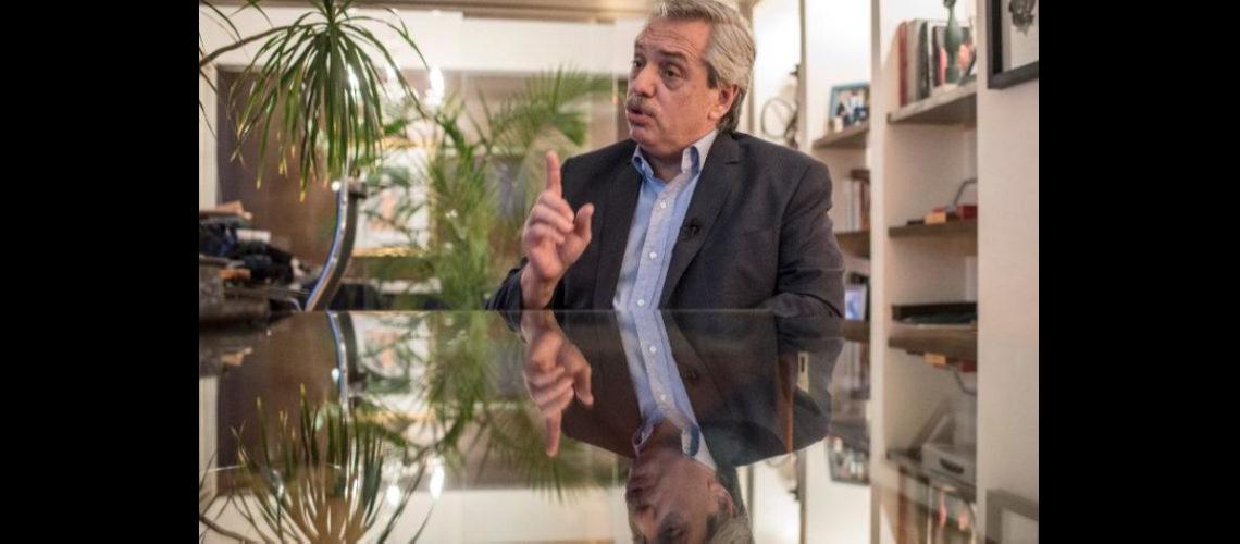 Alberto Fernaacutendez aseguroacute que el debate no es el resultado de la poliacutetica sino del maacuterketing poliacutetico 