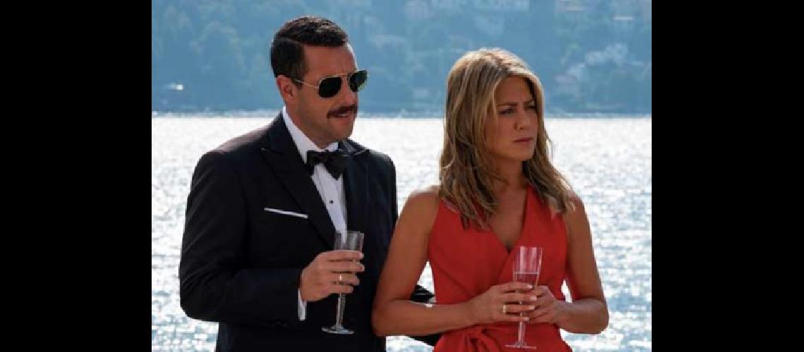 Aniston y Sandler trabajaron juntos- en 2011 hicieron pareja en la comedia ldquoJust Go with Itrdquo
