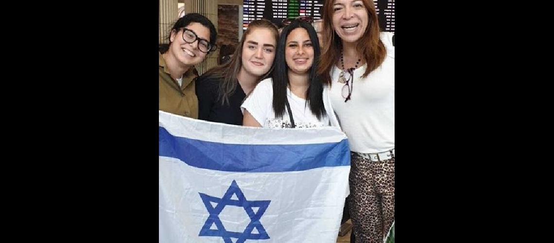 Mal momento y final feliz para Lizy en Israel
