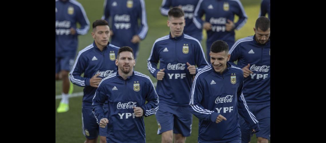 Argentina llega con bajo perfil