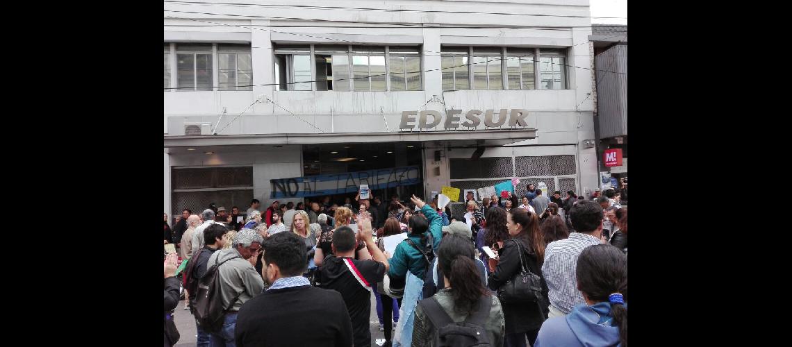 El Municipio de Lomas impulsa un reclamo colectivo contra la empresa Edesur