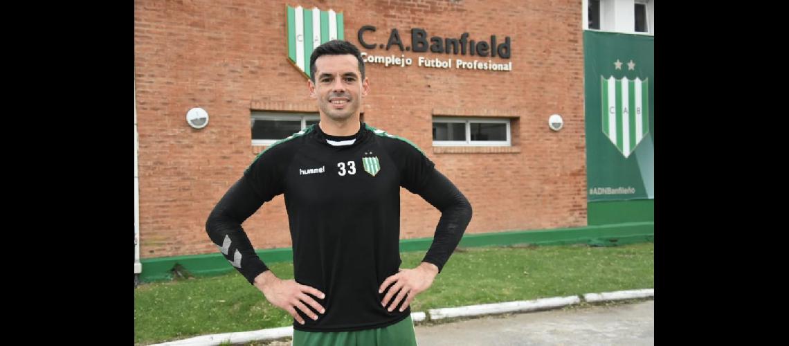 Esteban Conde- ldquoLo que maacutes me sedujo es la idea de juego de Banfieldrdquo