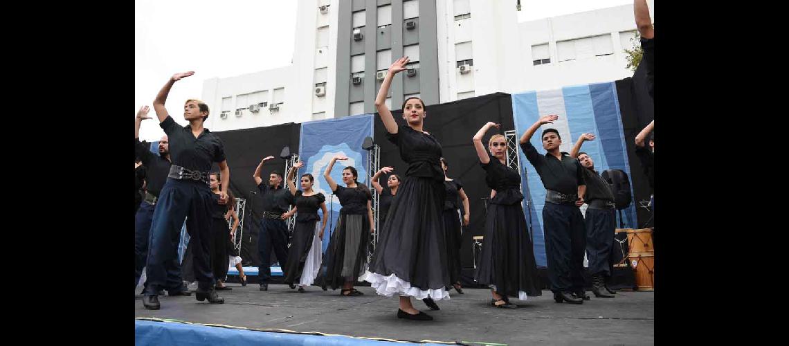 Lomas celebra el 9 de Julio con grandes espectaacuteculos culturales