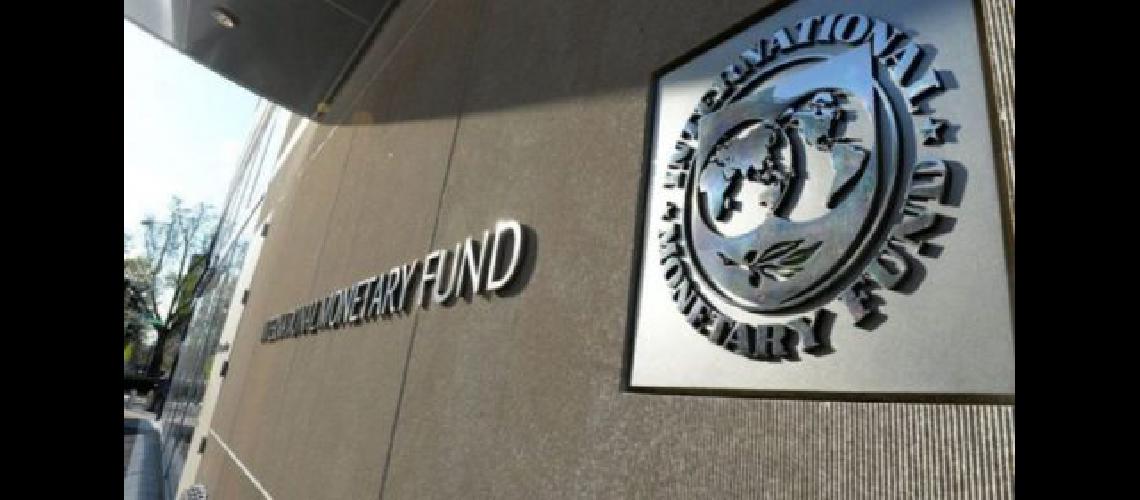 El FMI encendioacute una luz de alarma sobre el futuro de la economiacutea