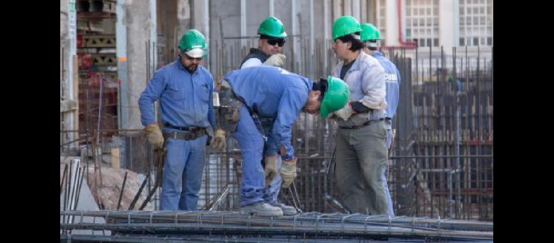 La mayoriacutea de los argentinos prioriza hoy la seguridad laboral