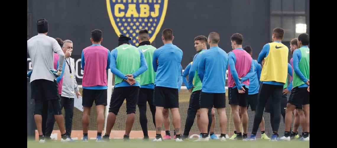 Boca va a Brasil con cambios y por un resultado positivo
