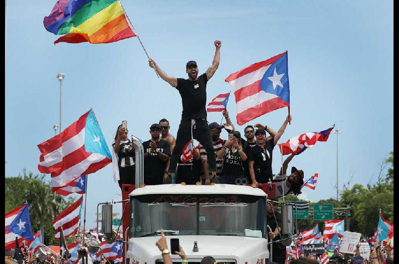 Puerto Rico- renuncioacute el gobernador tras las masivas protestas en su contra