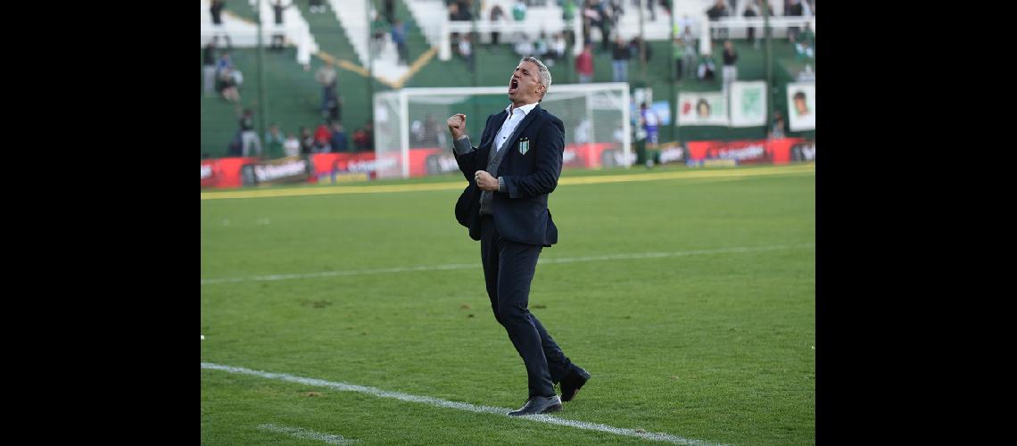 Crespo valoroacute el triunfo y le escapoacute a la preocupacioacuten por el promedio