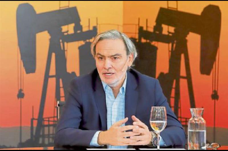 El Gobierno convoca a las provincias y a las petroleras tras el congelamiento de las naftas