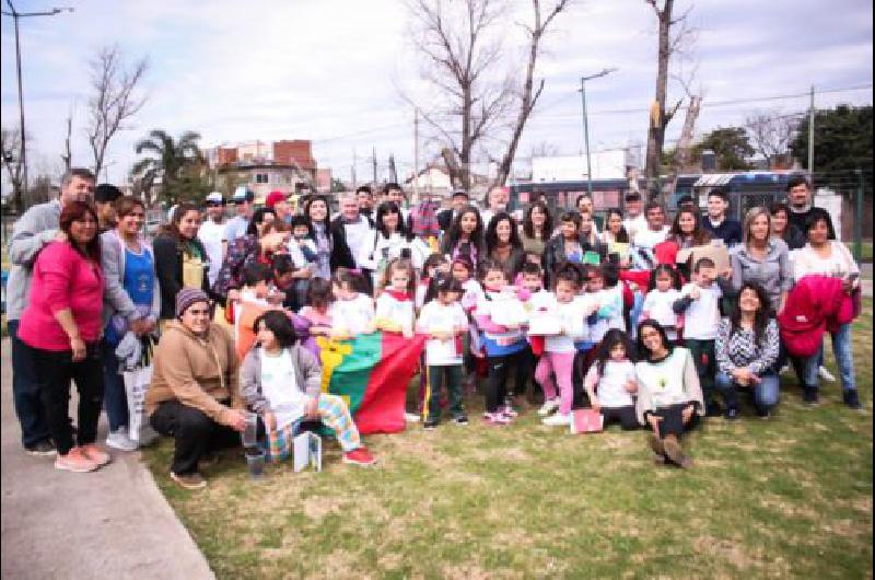 La organizacioacuten estaacute formada por voluntarios preocupados por el calentamiento global y la deforestacioacuten masiva