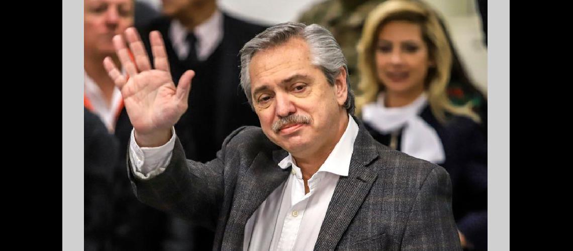 Alberto Fernaacutendez viaja a Espantildea con una agenda cargada de encuentros