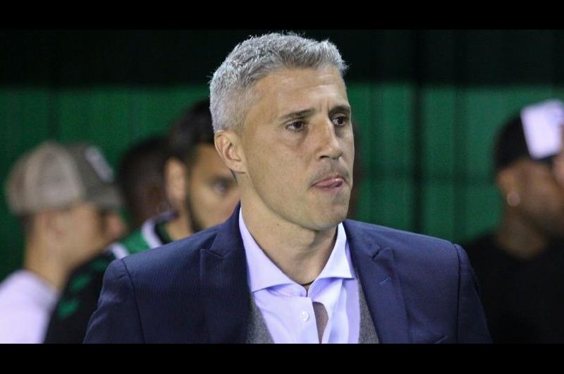 Hernaacuten Crespo un paso afuera de Banfield