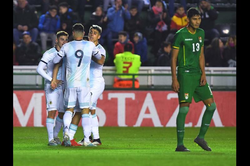 En Banfield Argentina se llenoacute de goles ante Bolivia