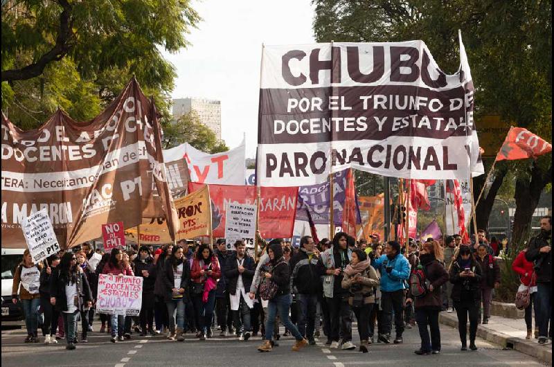 Paro total docente en solidaridad con los trabajadores de Chubut