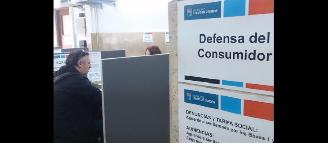 Los rubros que maacutes denuncias reciben son los bancos las tarjetas de creacutedito las compantildeiacuteas de cable y las marcas liacutederes