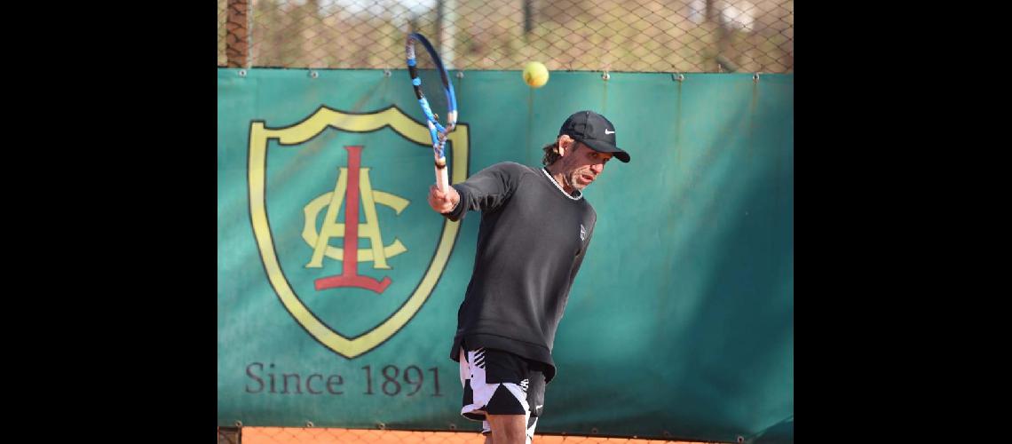 Cristian Segni el tenista lomense que da caacutetedra en la categoriacutea Senior