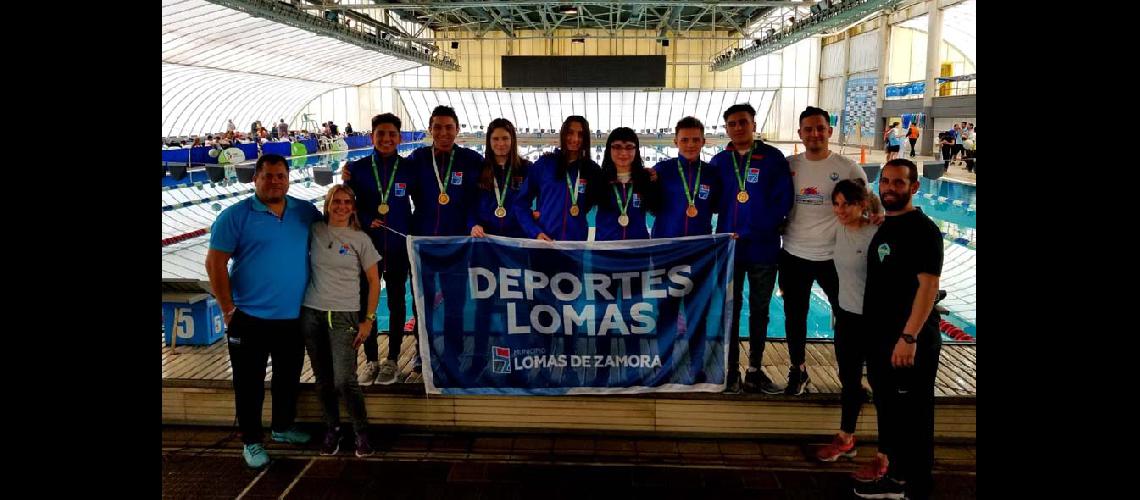 Nadadores de Lomas se llenaron de medallas en Mar del Plata