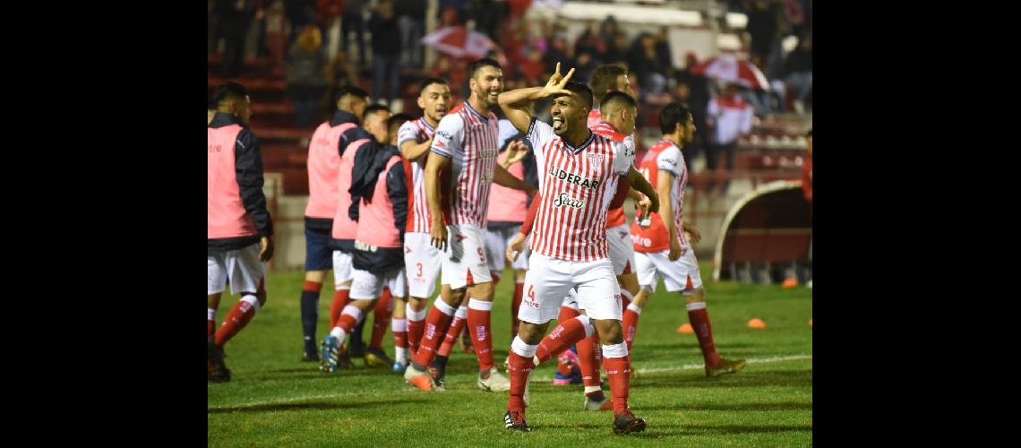 Monge le dio la victoria al Milrayitas en el Gallardoacuten