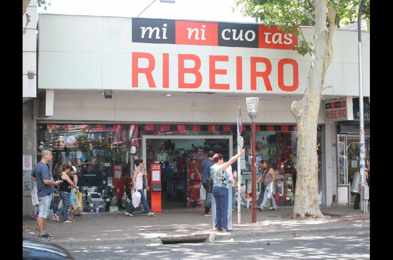 Ribeiro cerroacute su local en Flores por la crisis econoacutemica