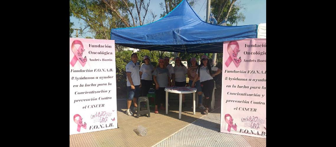 Vecinos de Lomas juntan fondos para enviar un mamoacutegrafo a Salta