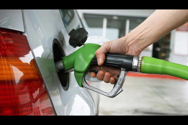 El aumento de los combustibles seraacute de entre 5-en-porciento- y 6-en-porciento-