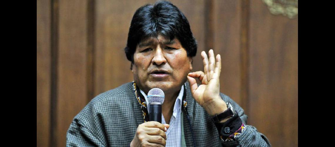 ldquoel presidente Evo Morales estaacute en Cuba para una consulta meacutedica con el equipo meacutedico cubano que antes en Bolivia lo atendioacuterdquo informaron