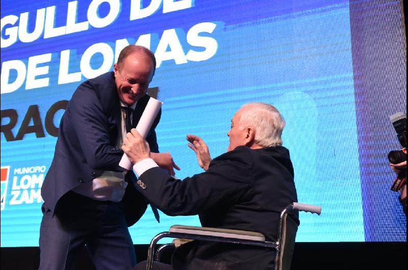 Martiacuten asumioacute su tercer mandato al frente del Municipio de Lomas