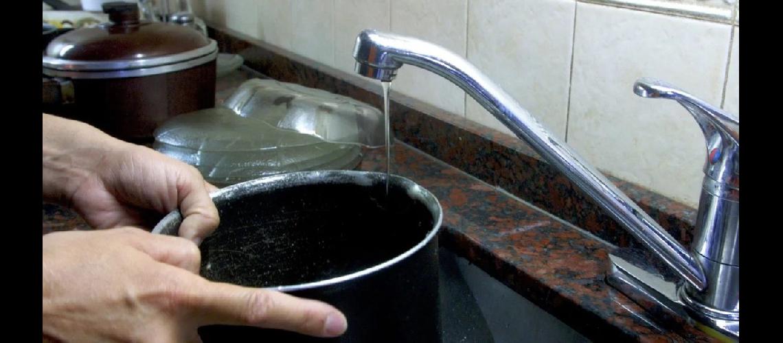 Hay problemas con el suministro de agua en varias zonas del Conurbano