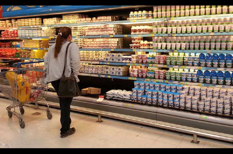 El Gobierno busca alcanzar un acuerdo para que no suban los precios de los alimentos